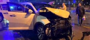 erzurumda otomobil ve halk otobusu carpisti 1 yarali l5EeWaWc.jpg